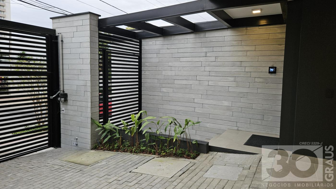 Casa à venda  no América - Joinville, SC. Imóveis