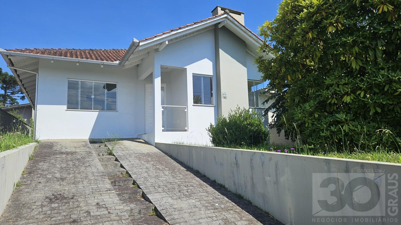 Casa à venda  no Centro - Campo Alegre, SC. Imóveis