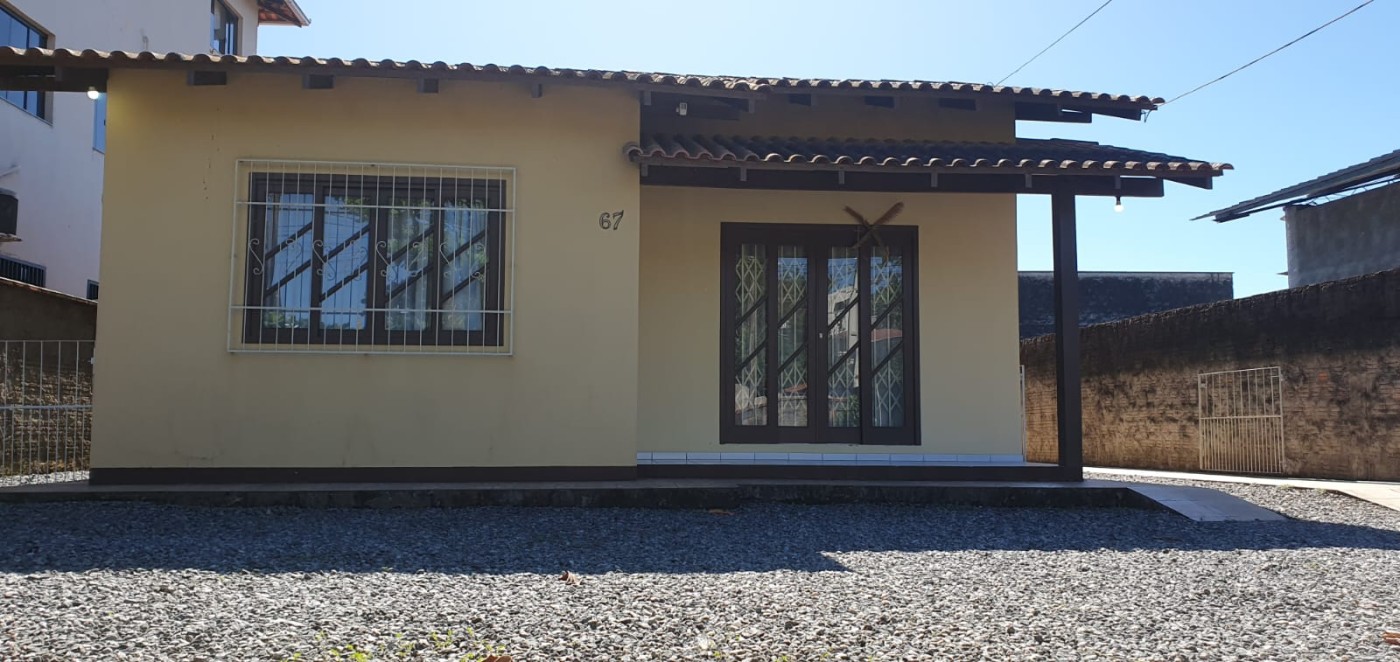 Casa à venda  no Itaum - Joinville, SC. Imóveis