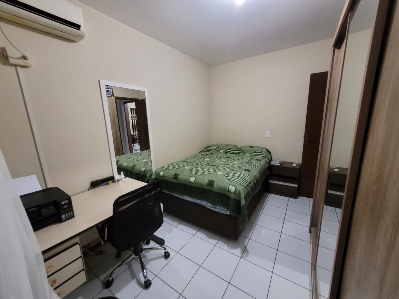 Casa com 2 Dormitórios à venda, 70 m² por R$ 640.000,00 Casa com 2 Dormitórios à venda, 70 m² por R$ 640.000,00