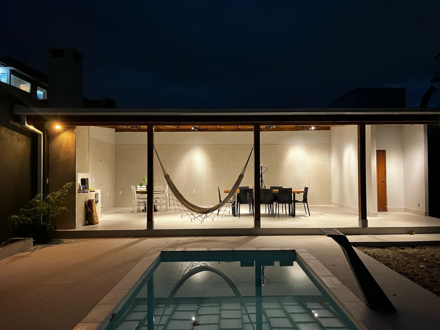 Casa com 5 Dormitórios à venda, 238 m² por R$ 1.750.000,00 Casa com 5 Dormitórios à venda, 238 m² por R$ 1.750.000,00