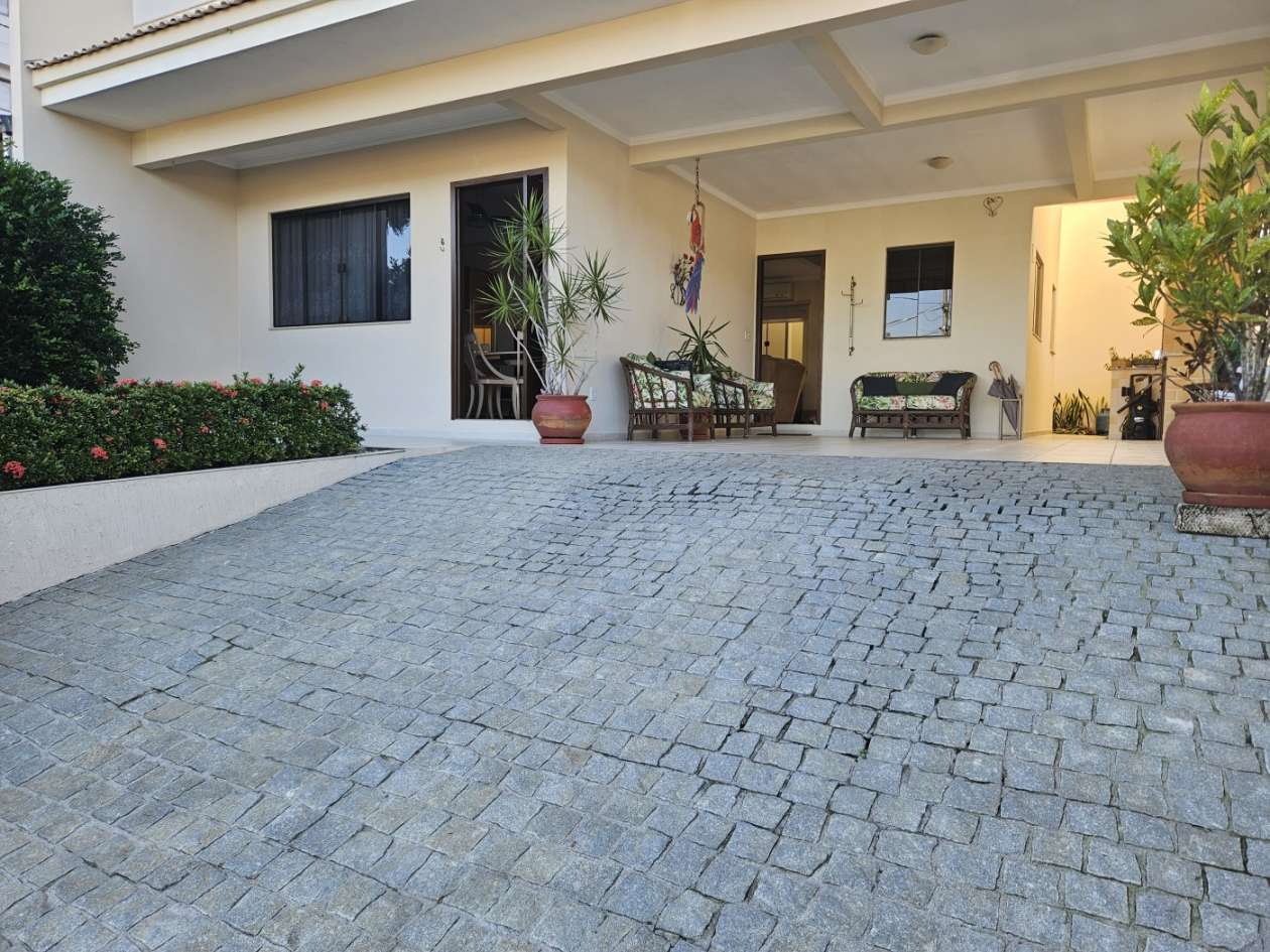 Casa à venda  no Saguaçu - Joinville, SC. Imóveis